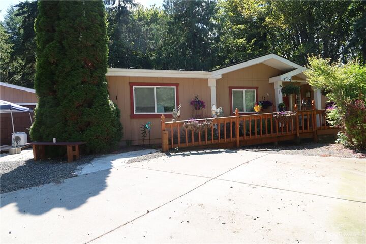 Property Photo:  11  Landgrove Lane  WA 98382 