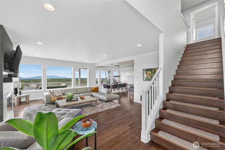 Property Photo: 860 Blackwood Court WA 98226