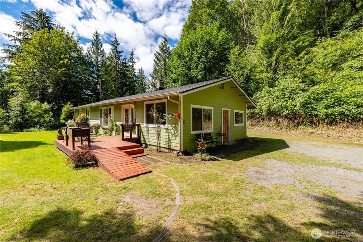 Property Photo: 1784 State Route 9 WA 98284