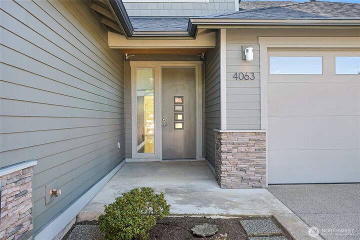 Property Photo: 4063 Kingston Road WA 98226