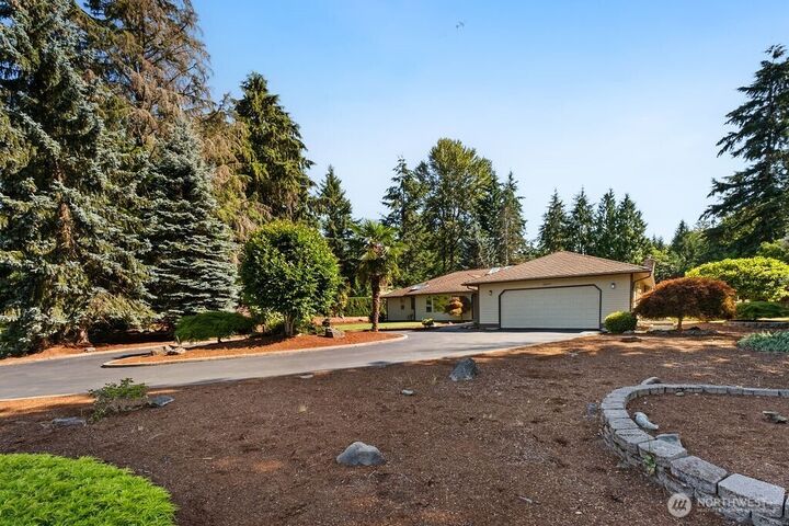 Property Photo: 18901 SE 281st Street WA 98042