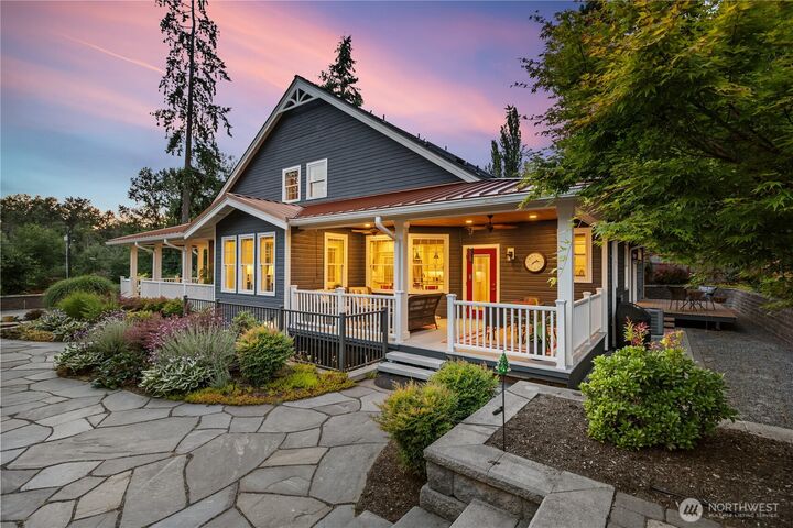 Property Photo: 24229 7th Ave SE Avenue SE B WA 98021
