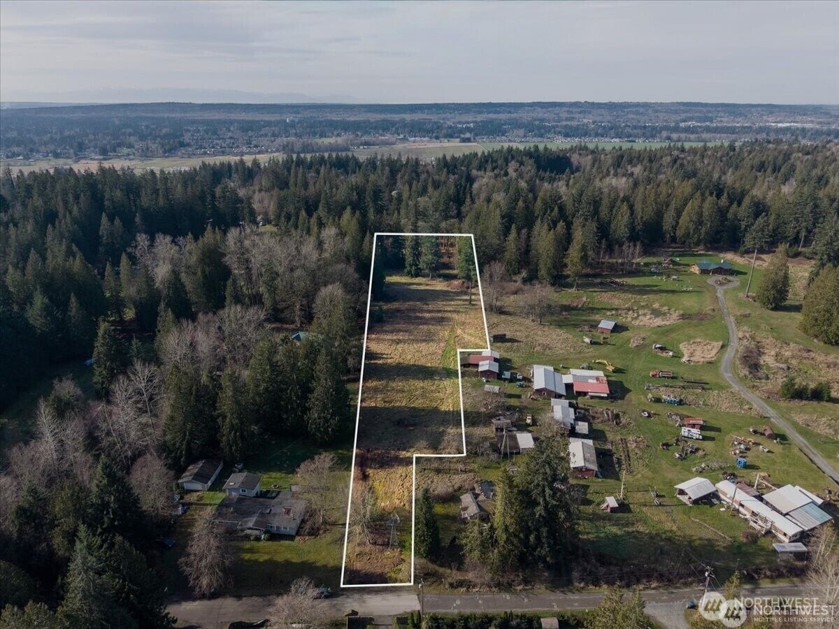 Property Photo: 11212 87th Avenue NE WA 98271