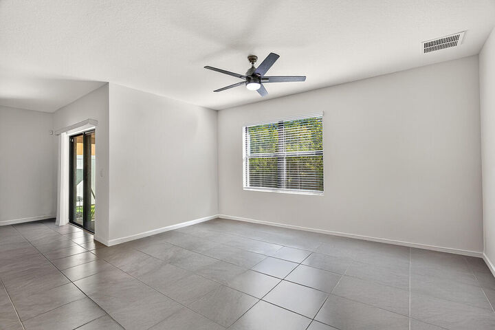 Property Photo:  5307 Entertainment Way  FL 34947 