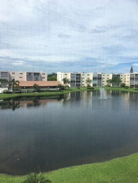 Property Photo: 315 SE 11th Terrace 305 FL 33004