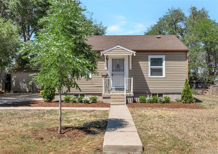 Property Photo: 22 Bryant Way CO 80219