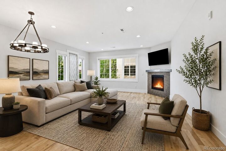 Property Photo:  936 S Pearl Street 101  CO 80209 