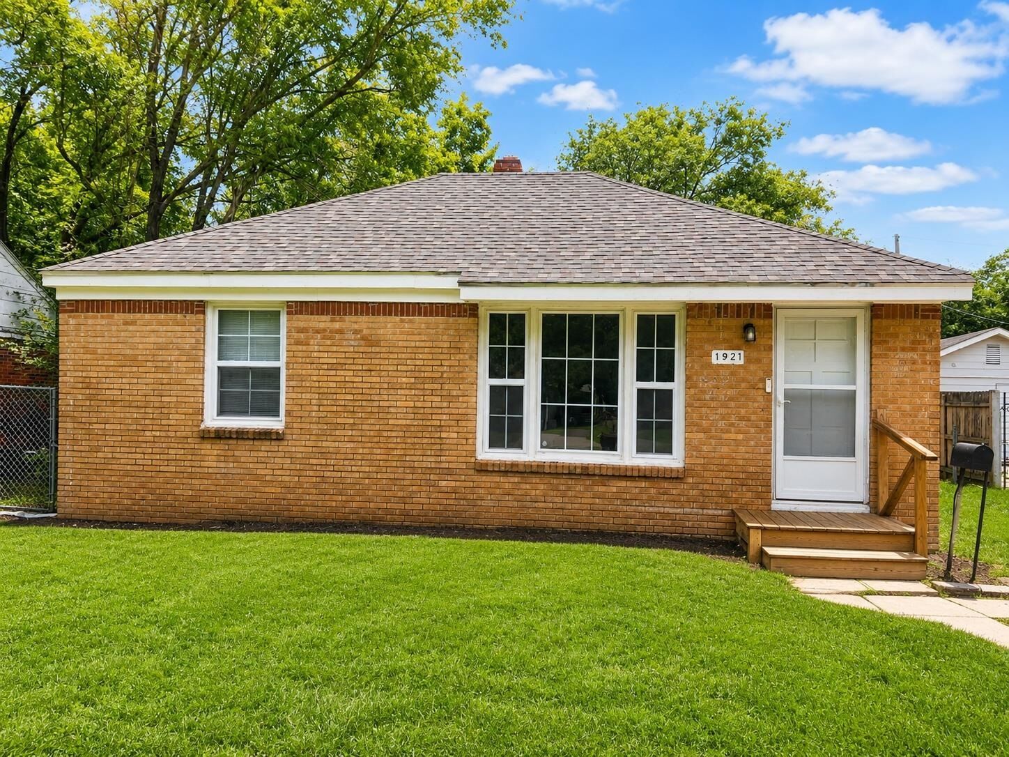 Property Photo:  1921 N Madison Ave  KS 67214-1927 