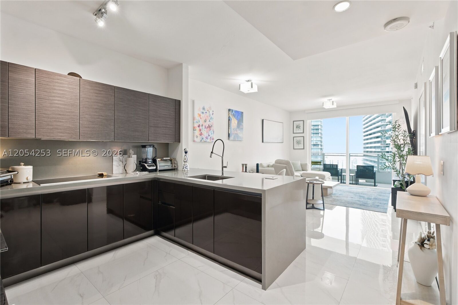 Property Photo: 1080 Brickell Ave 1607 FL 33131