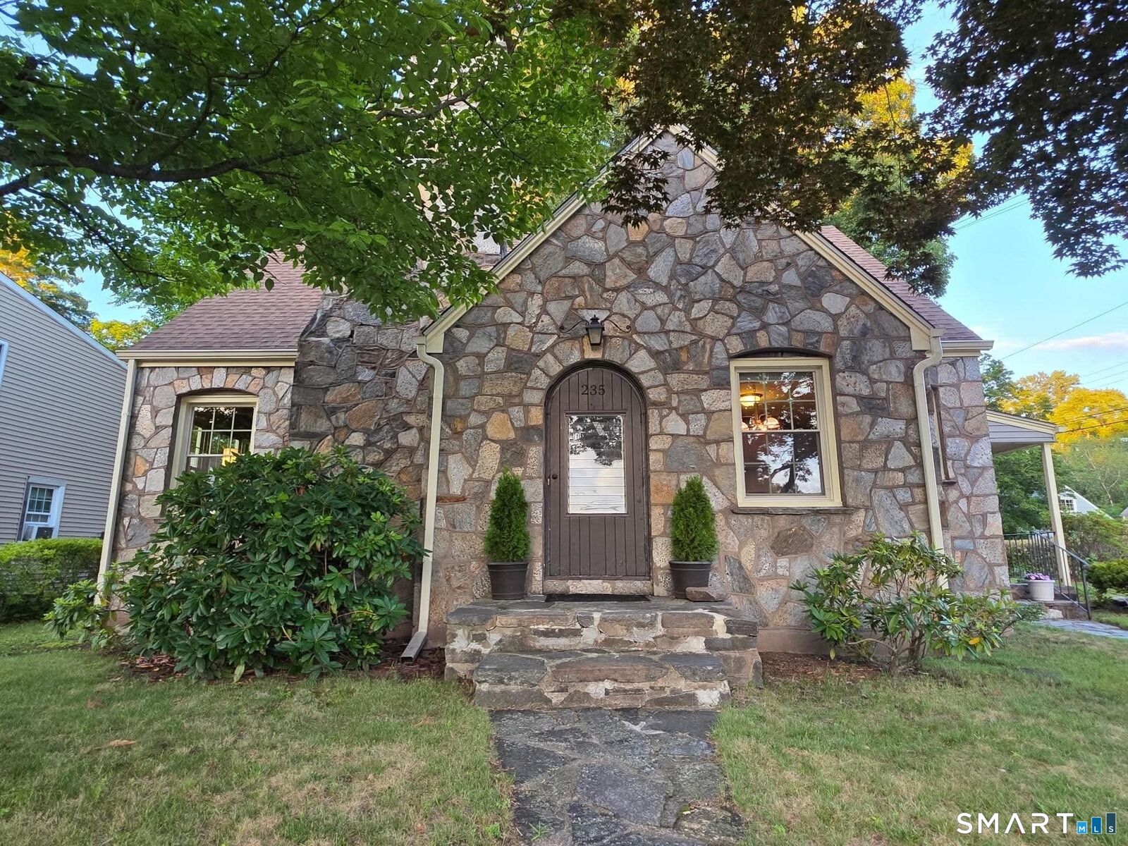Property Photo:  235 Summit Street  CT 06042 