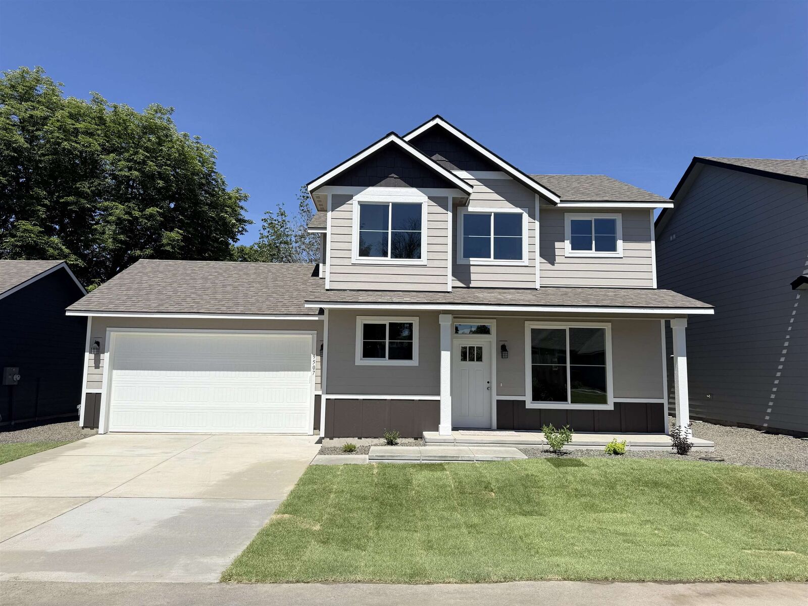 Property Photo: 9507 E Michielli Ln WA 99206