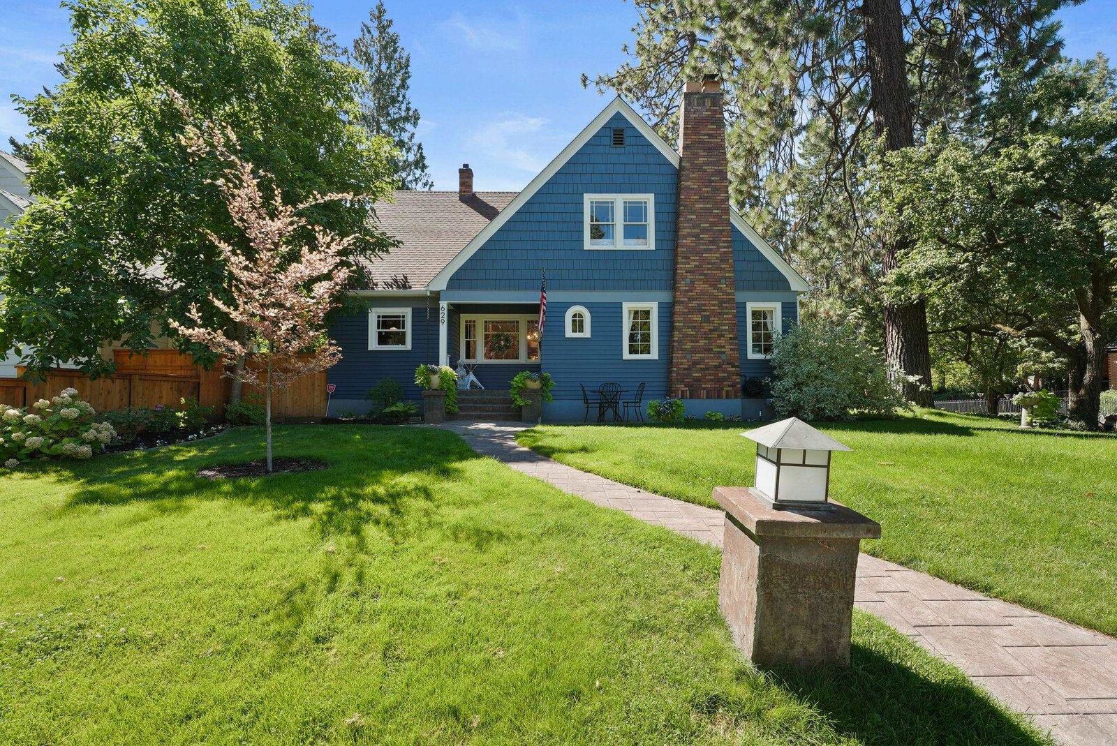 Property Photo: 629 W 17th Ave WA 99203