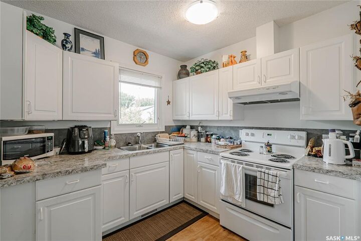 Property Photo:  127 107th Street W  SK S7N 1P2 