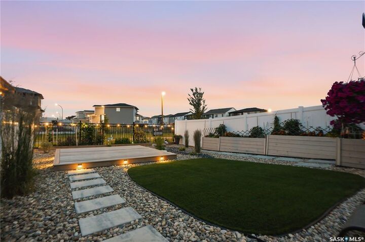 Property Photo: 850 Brighton Gate SK S7V 1L2