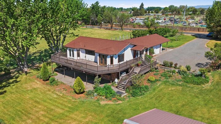 Property Photo: 144001 W North River Rd WA 99305