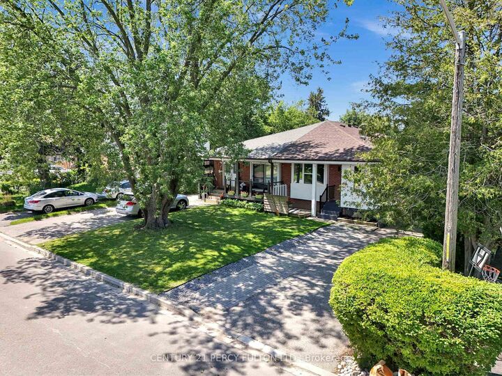 Property Photo: 714 Lublin Avenue ON L1W 1Z2