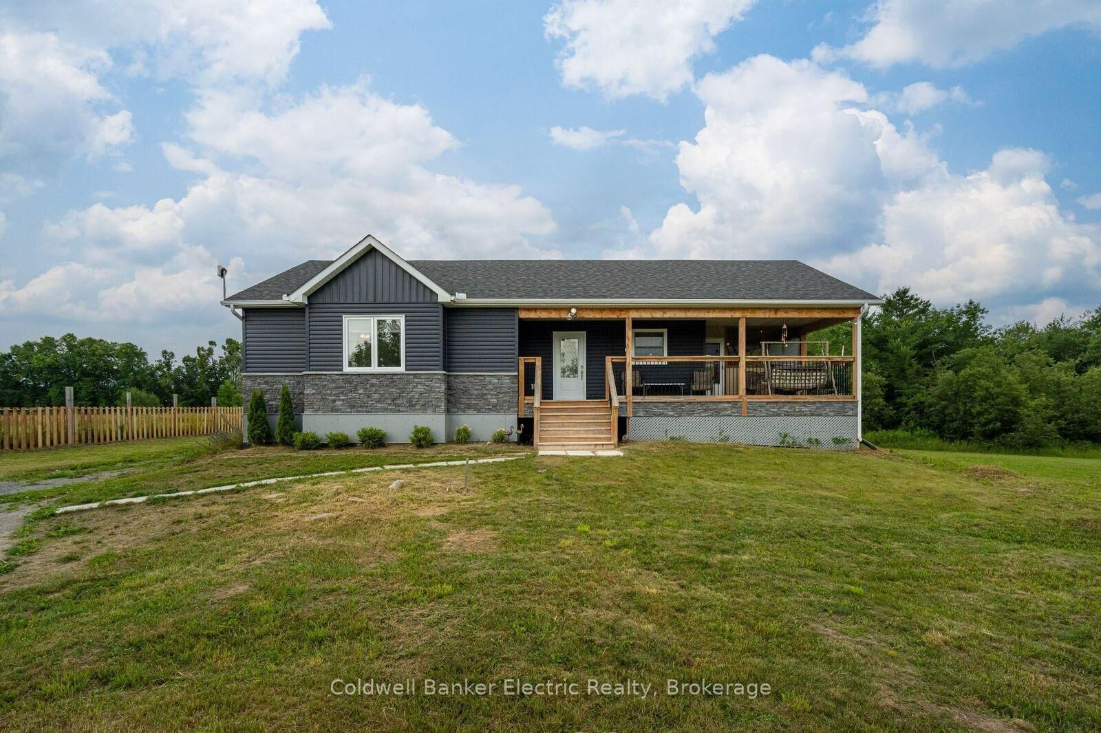 Property Photo:  548 Tiffen Road  ON K0K 2M0 