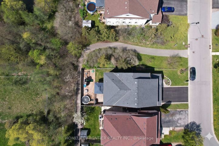 Property Photo: 1509 Aldergrove Drive ON L1K 2Y4
