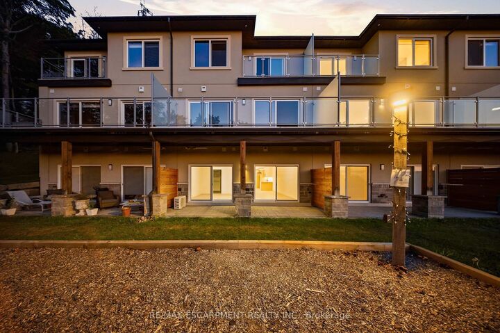 Property Photo: 33 Horizon Lane 2 ON P1H 1V5