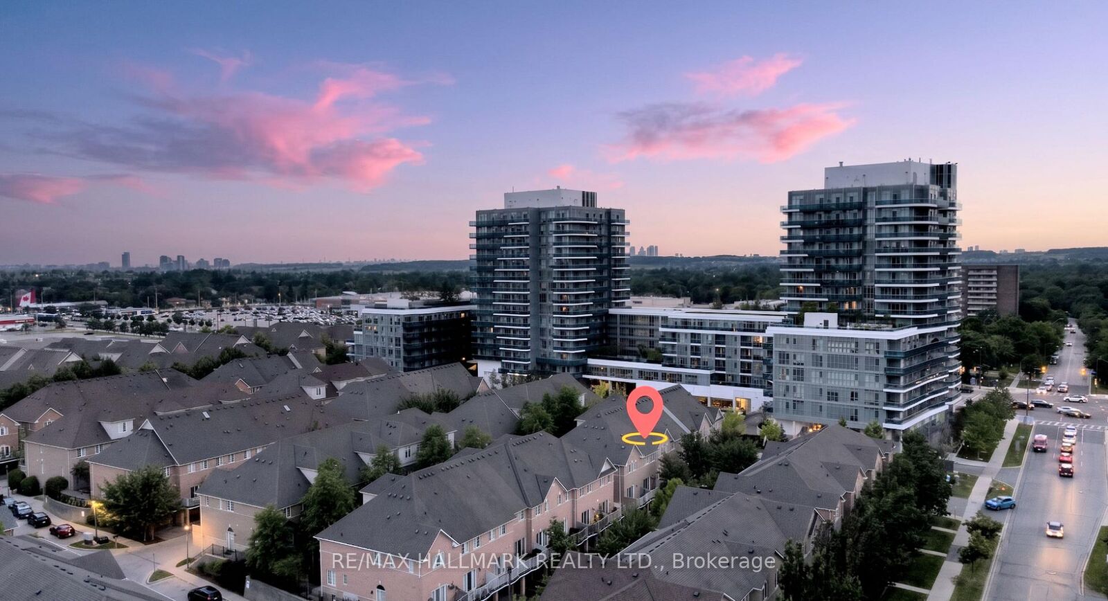 Property Photo: 23 Observatory Lane 222 ON L4C 0M7