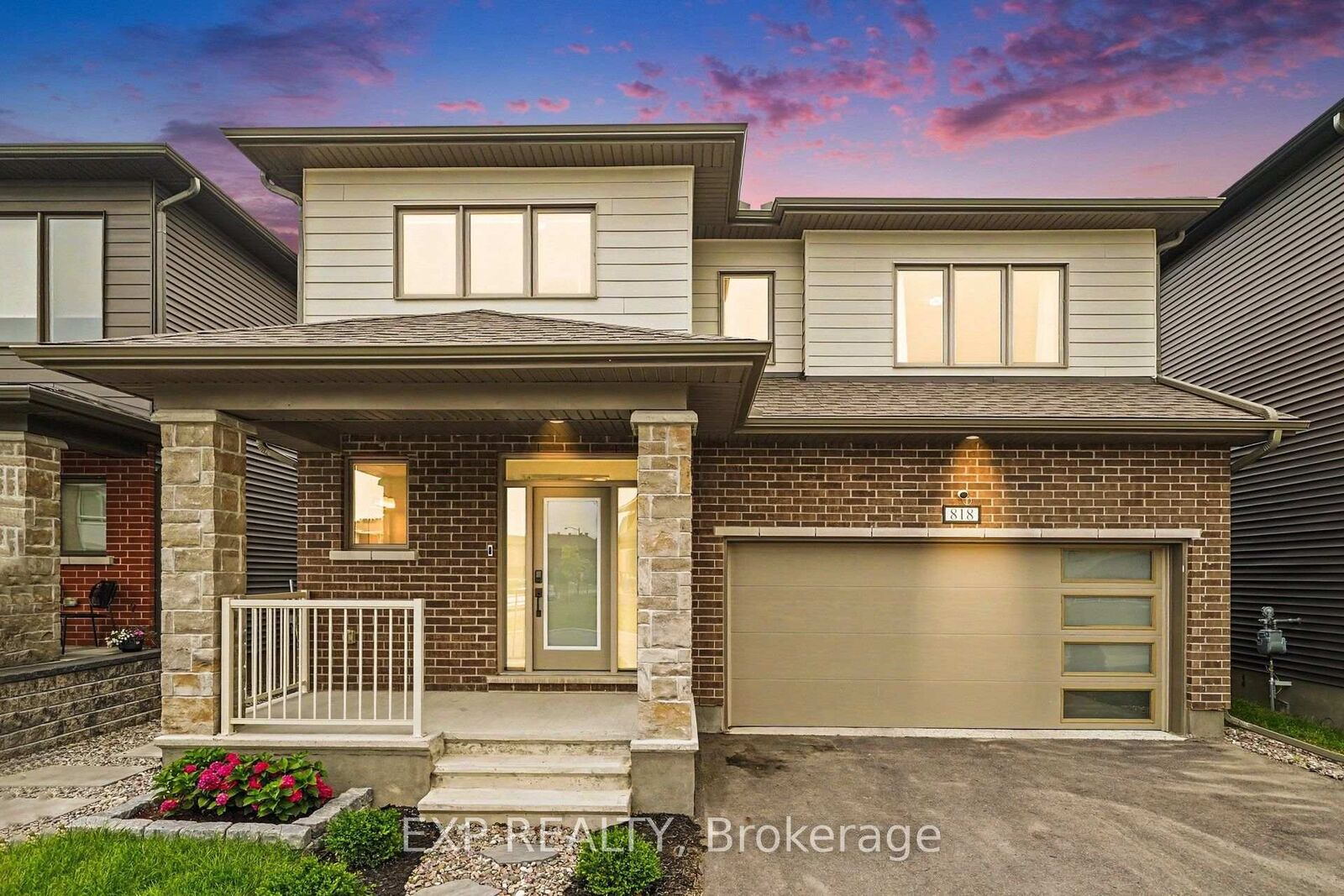Property Photo: 818 Crossgate Street ON K2J 7E3