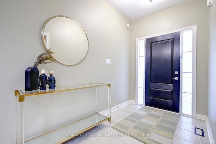 Property Photo: 16 Westway Crescent ON L4K 5S6