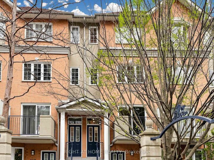 28 Sommerset Way 1520 — photo 1
