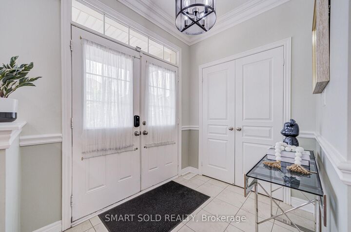 Property Photo: 9 Portia Street ON L6B 0Z4