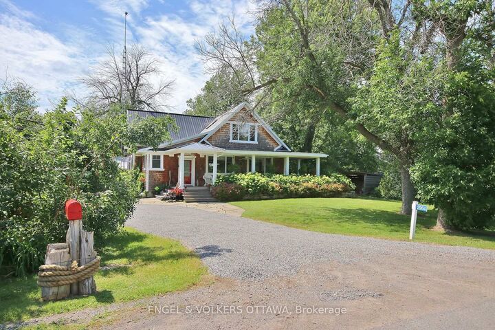 Property Photo: 2964 9th Line ON K7C 3P2