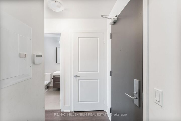 Property Photo:  8081 Birchmount Road E 917  ON L6G 0G5 