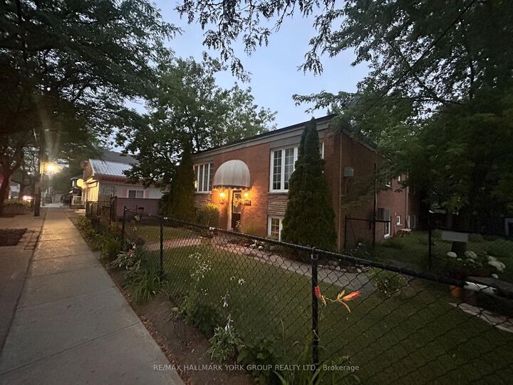 Property Photo: 948 Lake Drive E 101 ON L0E 1L0