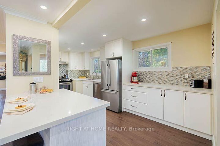 Property Photo:  304 Roywood Crescent  ON L3Y 1A5 