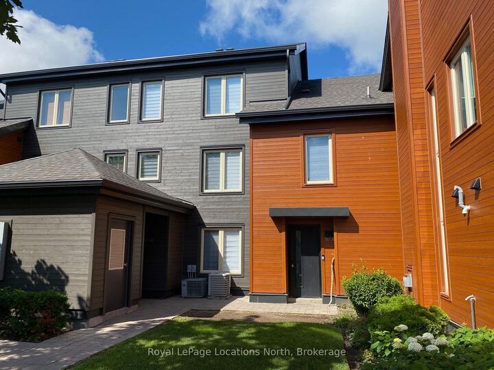 Property Photo:  120 Fairway Court 220  ON L9Y 0P8 