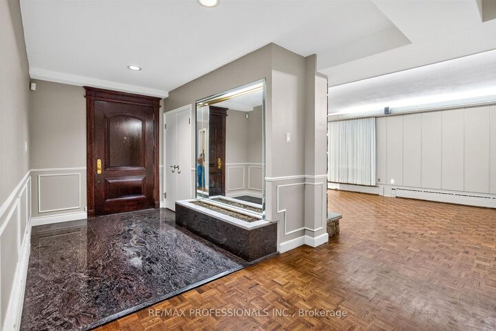 Property Photo: 32 Edenbrook Hill ON M9A 3Z6