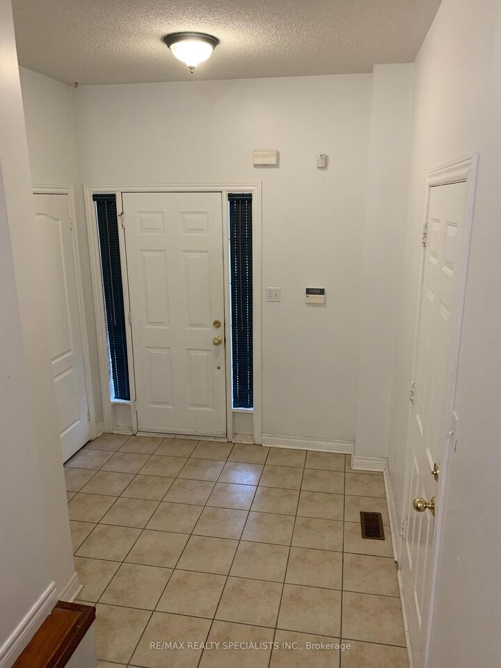 Property Photo: 10 Ashmere Road ON L7A 1R3