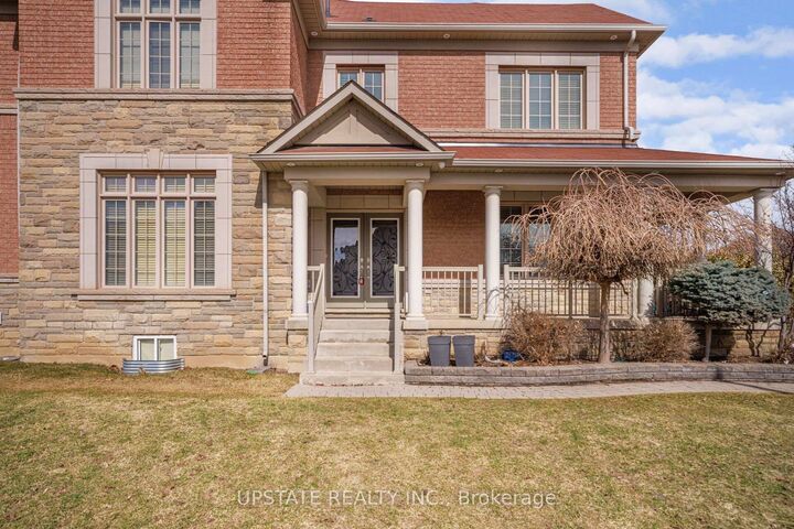 Property Photo: 2 Beachville Circle ON L6X 0V4