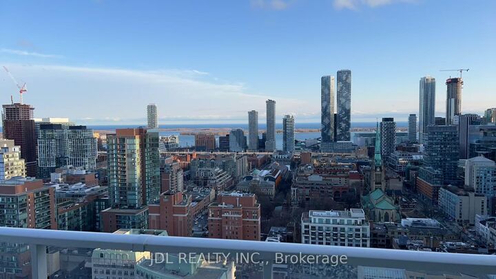 Property Photo:  88 Queen Street E 3003  ON L3T 0C7 