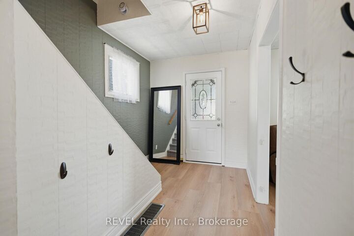 Property Photo:  41 Cross Street  ON L3K 1K8 