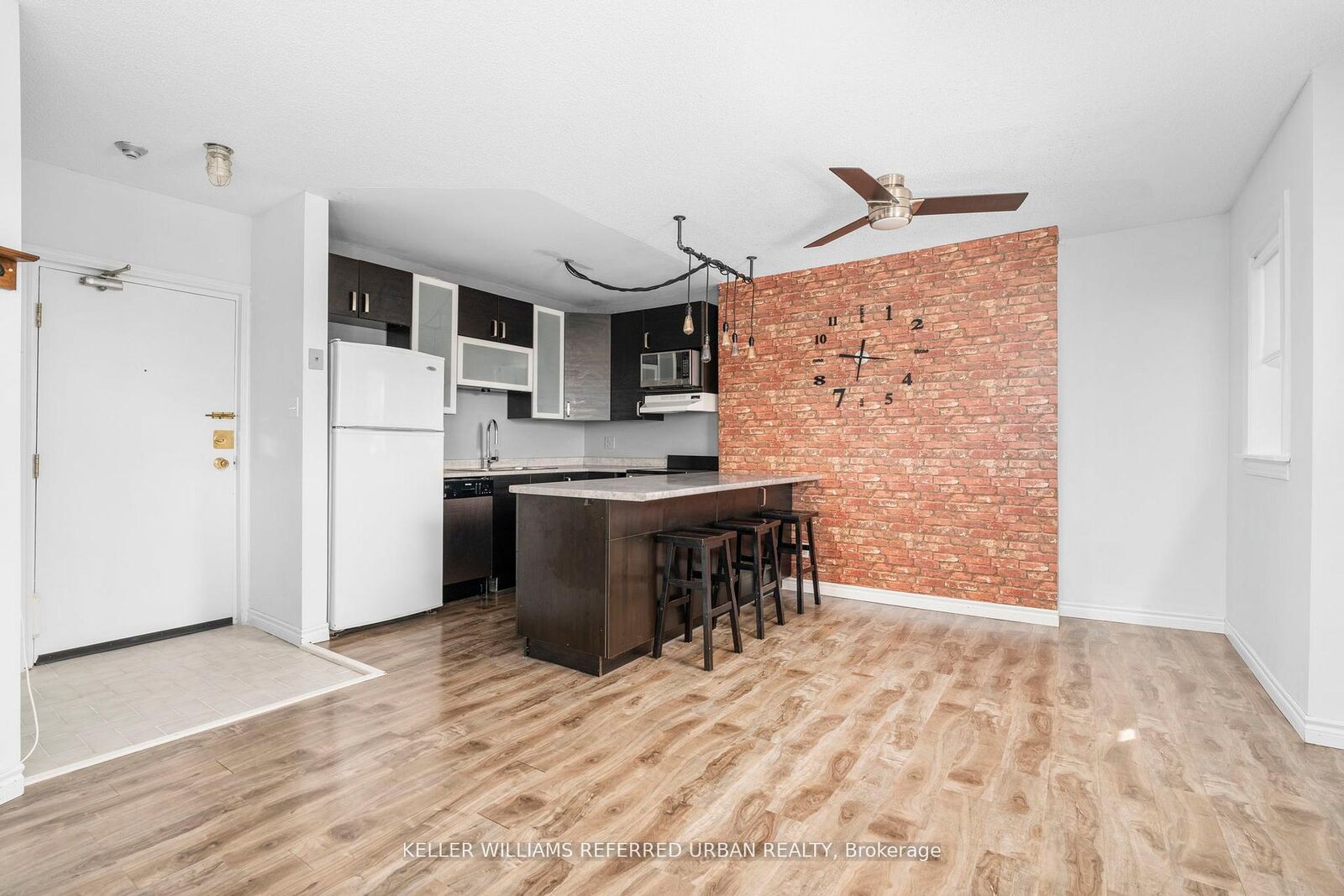Property Photo:  114 Vaughan Road 407  ON M6C 2M1 