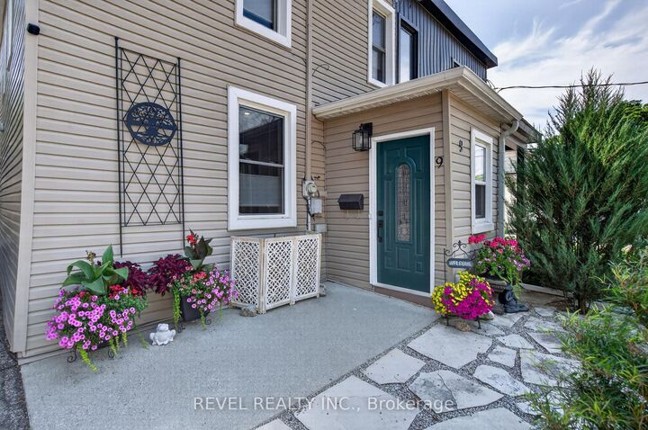 Property Photo:  9 Davidson Street  ON N1S 2T8 