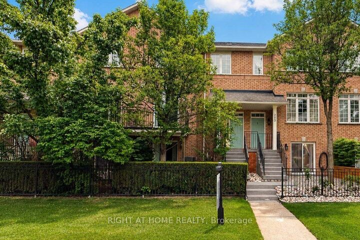 23 Observatory Lane 204 — photo 1
