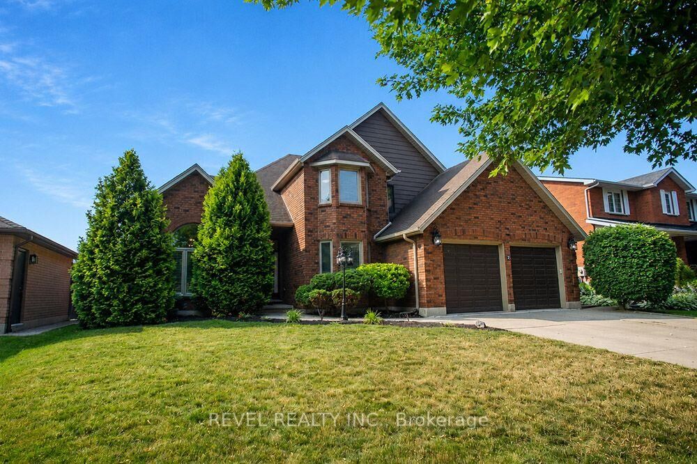 Property Photo:  7 Cooper Court  ON N3T 6G7 