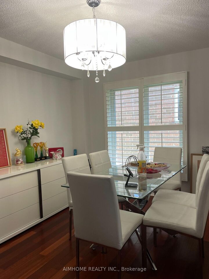 Property Photo:  4072 Colonial Drive  ON L5L 4K1 