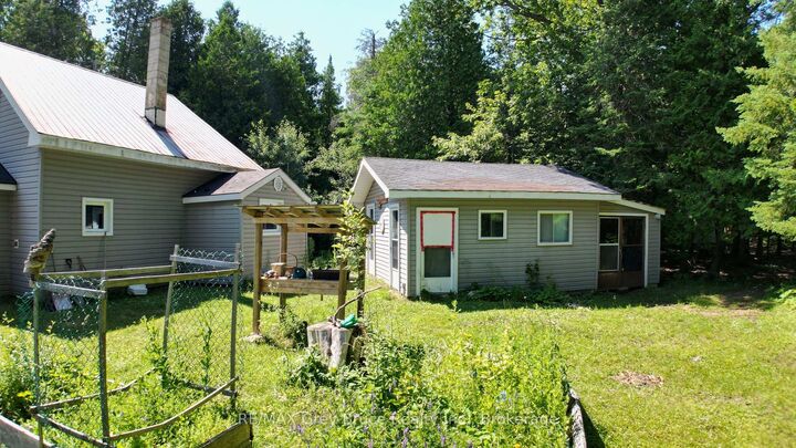 Property Photo: 76 Burma Road ON N0H 1W0