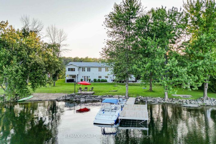 100 McCulloughs Landing — photo 1