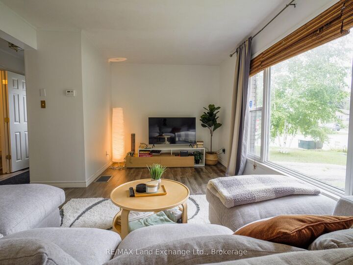Property Photo: 650 Barnes Avenue ON N0H 2C1
