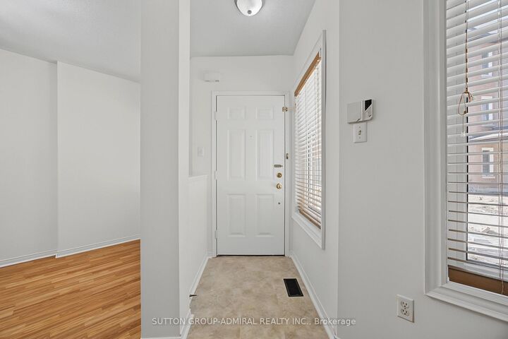 Property Photo: 735 New Westminster Drive 56 ON L4J 7Y9