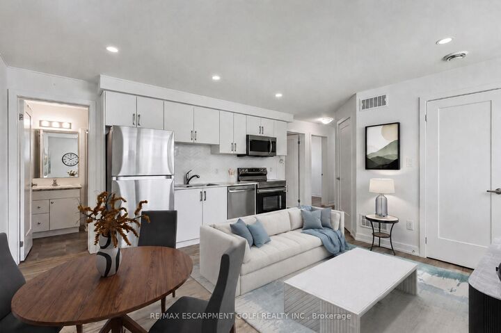 Property Photo: 4263 Fourth Avenue 212 ON L2E 0C2