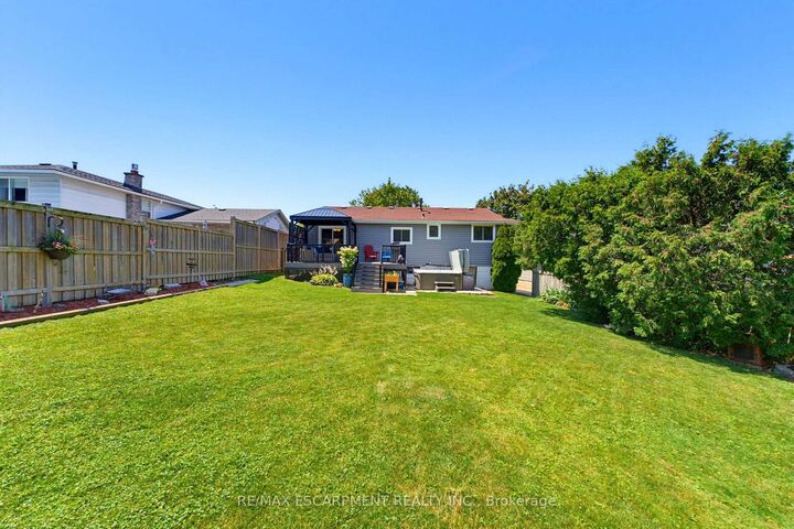 Property Photo: 164 Hanover Place ON L8K 5X6