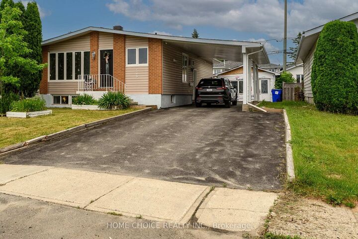 Property Photo:  588 Melrose Boulevard  ON P4N 5H7 